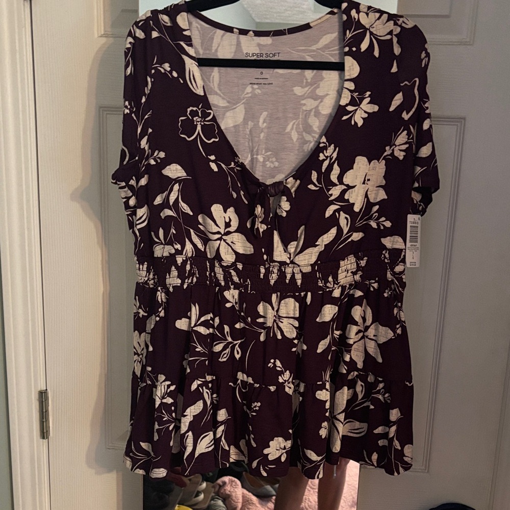 Torrid Plum and Cream Floral Blouse